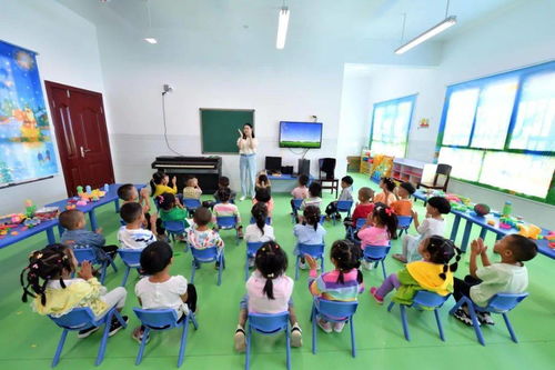 保康山村建起幼兒園 牛羊作伴成過往